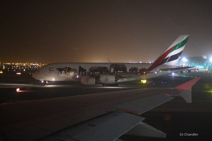 16-emirates-airbus-380-9475