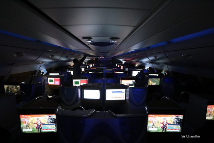 17-emirates-airbus-380-9483