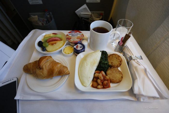 14-desayuno-business-emirates