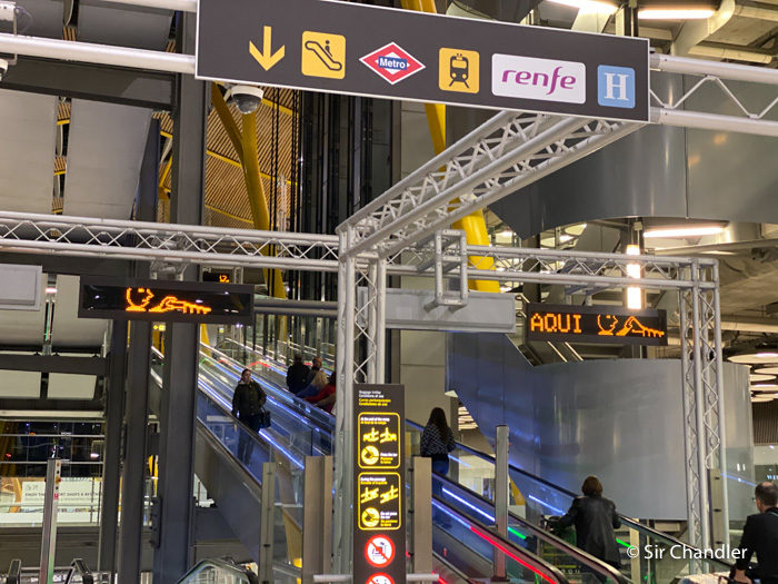 Aeropuerto de Madrid ¿Cómo salir o llegar con el metro? – Sir Chandler