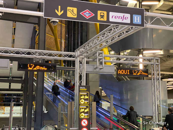 Aeropuerto de Madrid ¿Cómo salir o llegar con el metro? – Sir Chandler Aeropuerto de Madrid ¿Cómo salir o llegar con el metro? – Sir Chandler