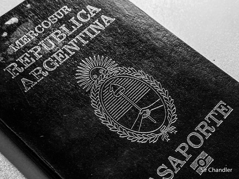 Informan que se solucionó el problema de los pasaportes rápidos