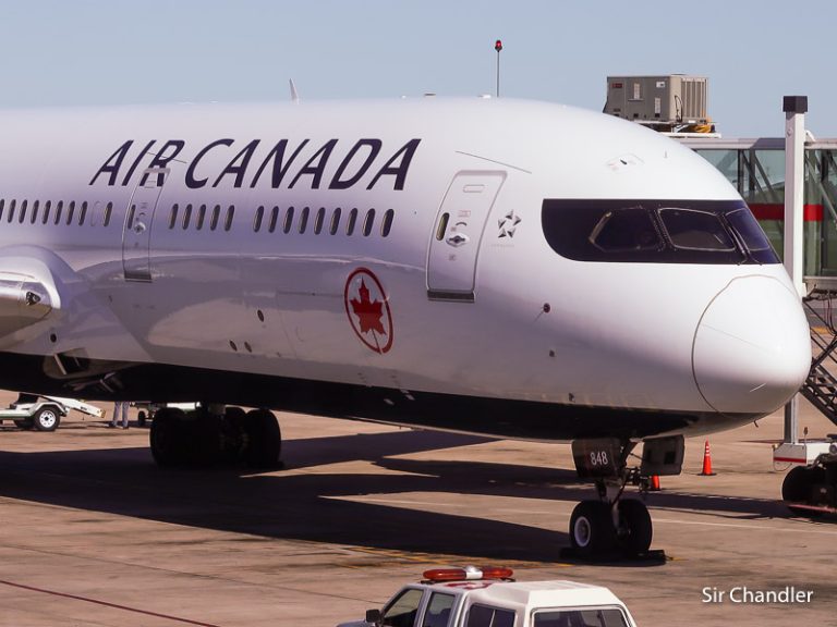 Air Canada sigue con los tres vuelos semanales